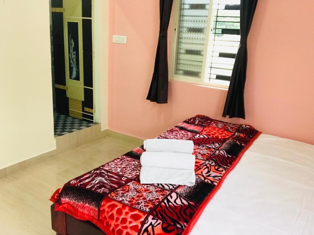 Veeru Homestay Hospet Eksteriør bilde