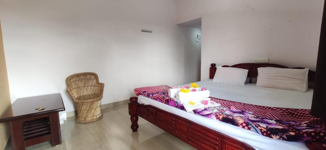 Veeru Homestay Hospet Eksteriør bilde