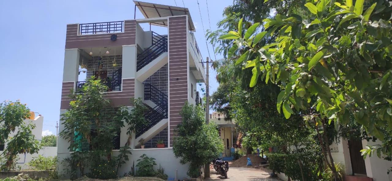 Veeru Homestay Hospet Eksteriør bilde